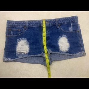 Forever 21 Womens Denim Cut Off Shorts Size 28